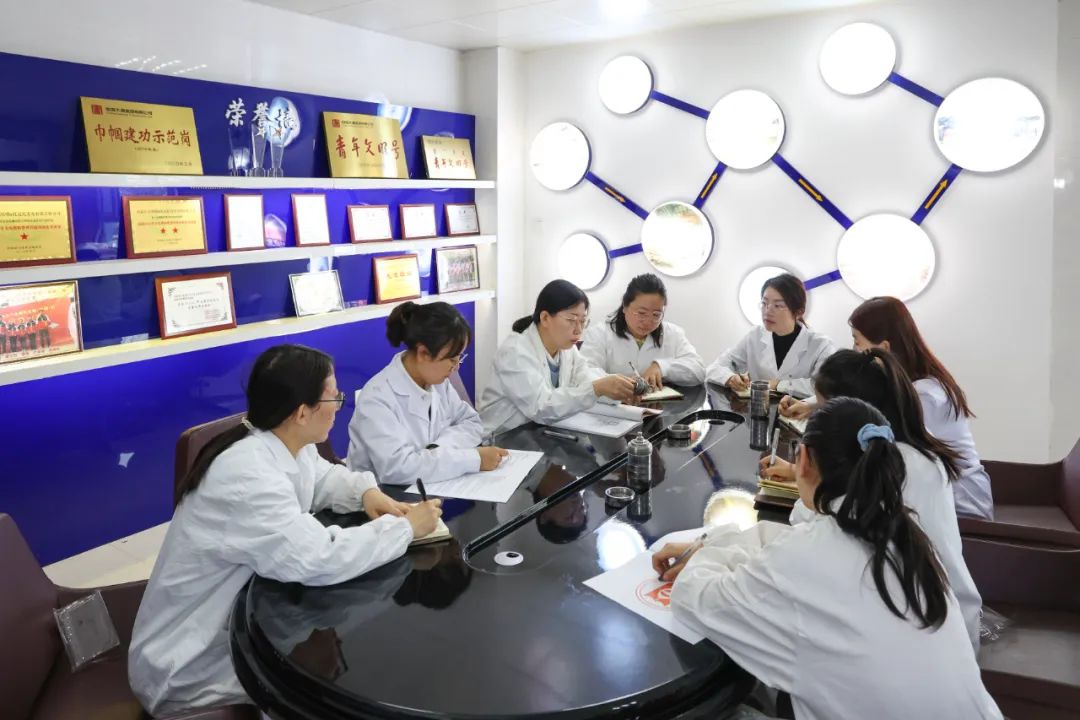 1730940857634055141.jpg 【大唐榜樣】內蒙古質量信得過班組|托電公司燃料質檢部煤化驗班.jpg